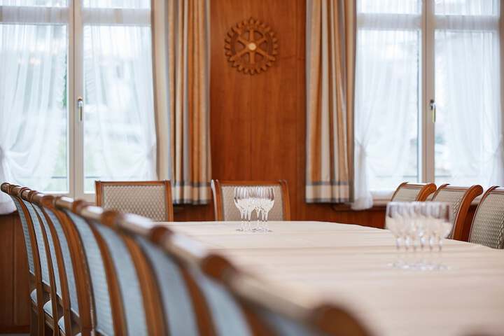 Dining 37 of 56