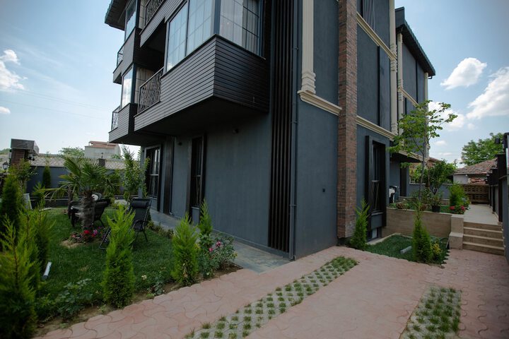 Terrace/Patio 10 of 16