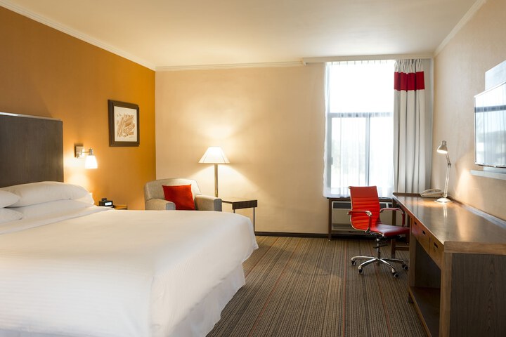 Room 16 of 77