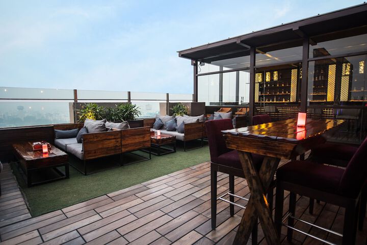 Lounge 62 of 88