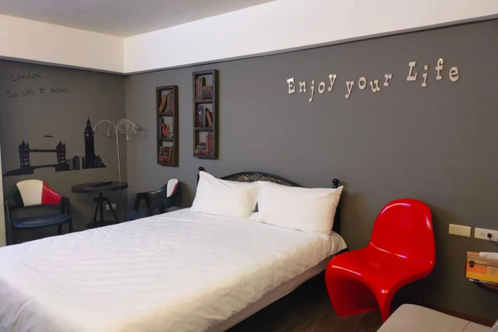 Room 2 of 13