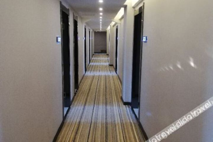 Hotel Interior 11 of 25