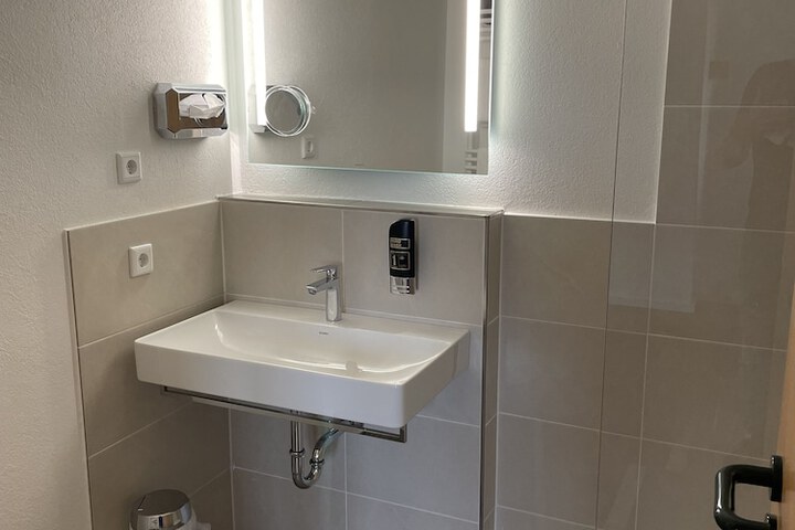 Room 17 of 21