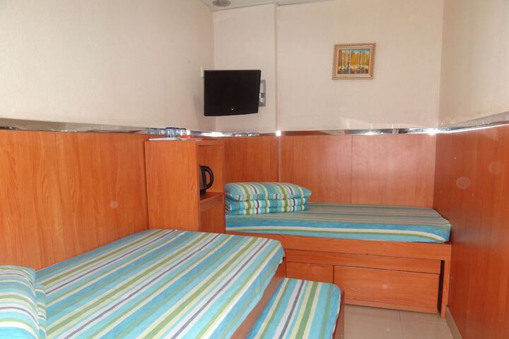 Room 17 of 32
