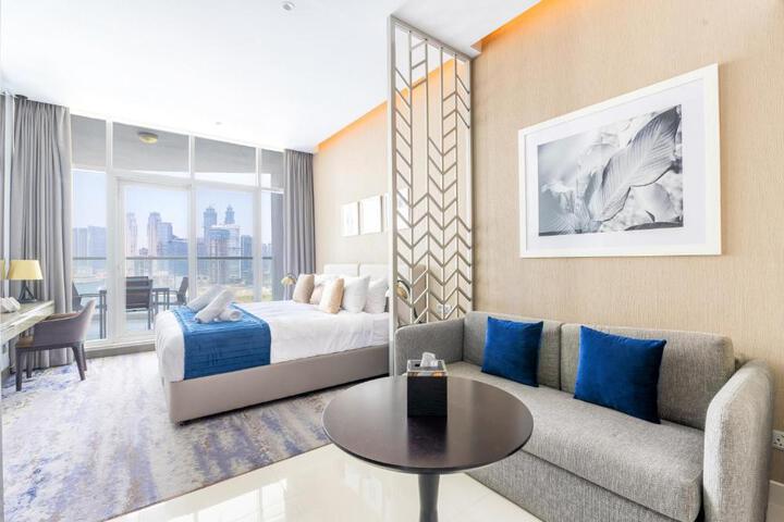 Downtown Ultra Luxury - Studio Suite - 5 star Hotel Facilities- 15 min walk to Dubai Fountain