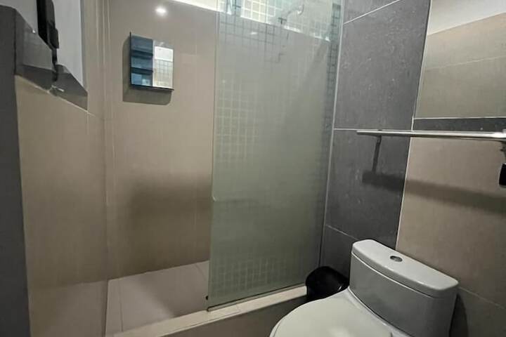 Room 14 of 25