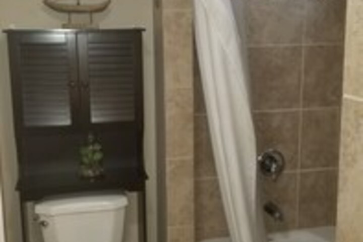 Hot Tub 475 of 828