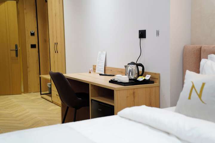 Room 180 of 249