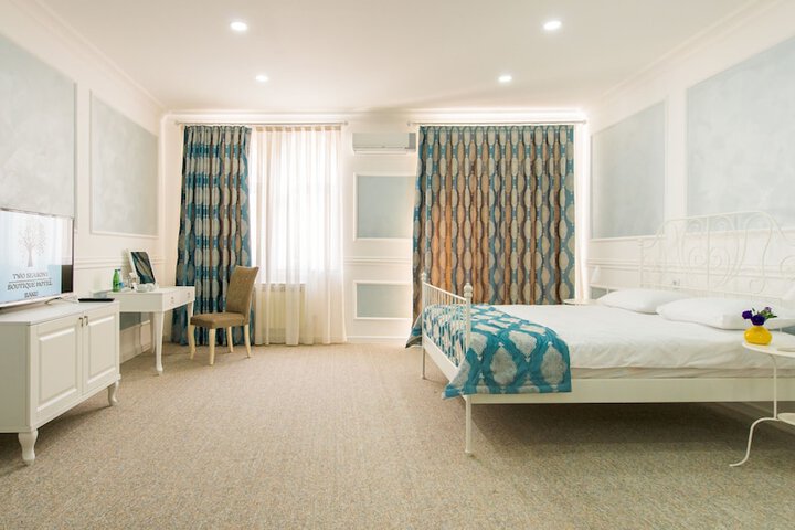 Two Seasons Boutique Hotel