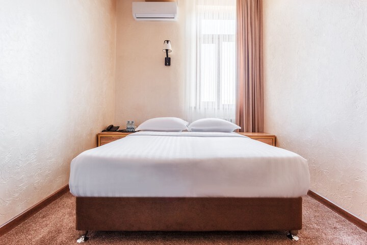 Room 14 of 32