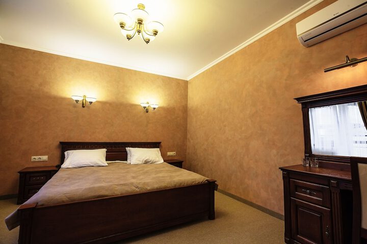 Room 14 of 53