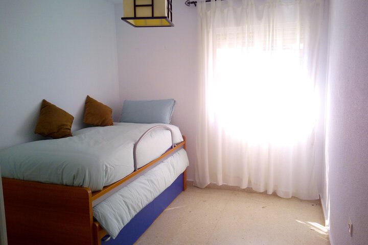 Room 11 of 33