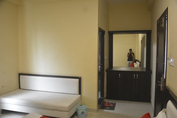 Room 16 of 20