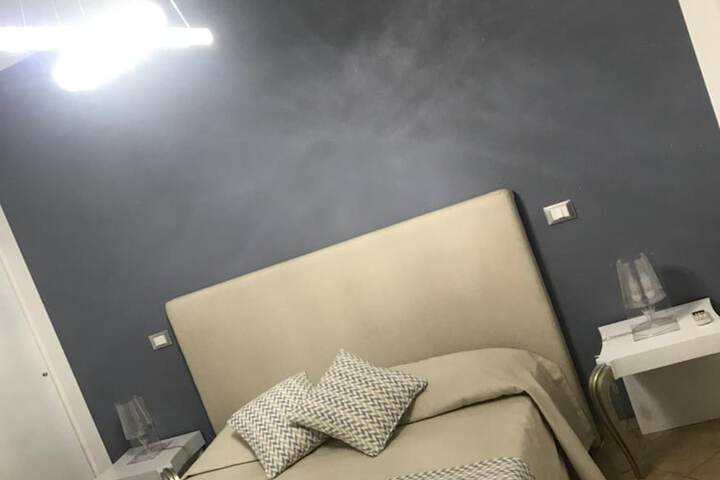 Room 10 of 37