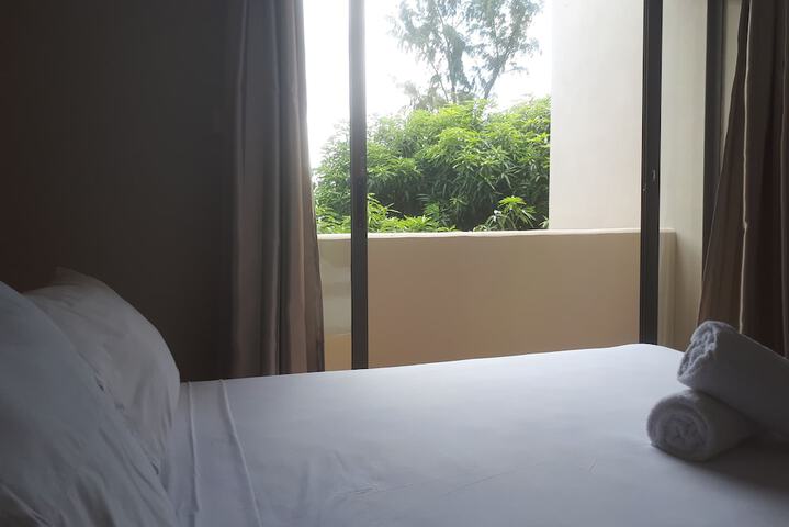 Room 13 of 43