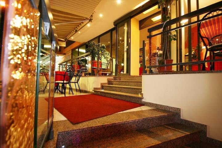 Hotel 58 of 64
