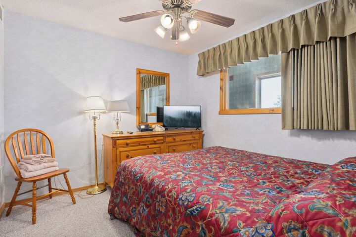 Room 25 of 191