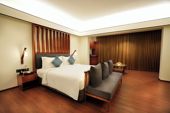 Room 9 of 29