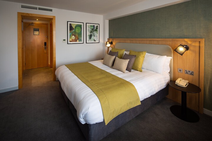 Room 21 of 128