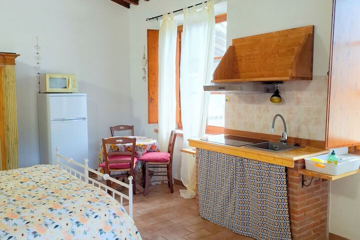 Room 32 of 168
