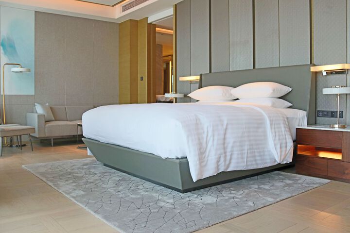 Room 41 of 90