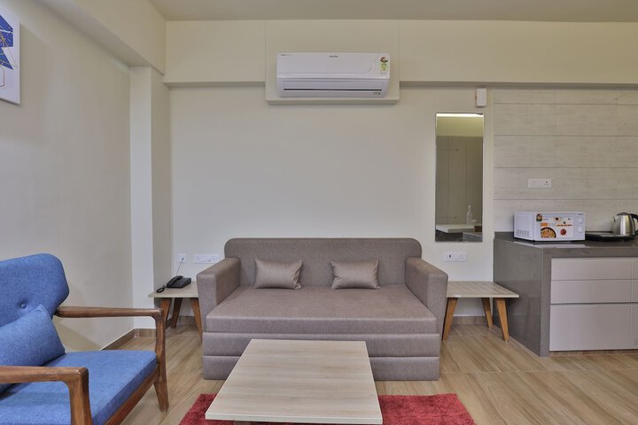 Room 12 of 51