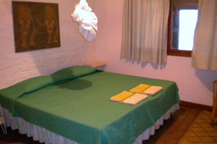Room 13 of 28