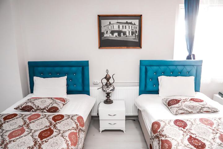 Room 15 of 33
