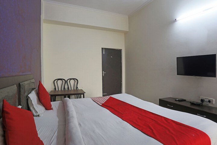 Room 18 of 27