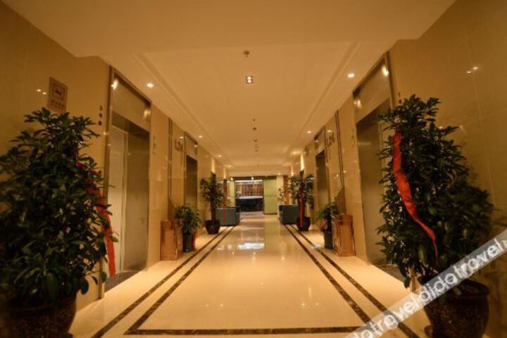 Hotel Interior 13 of 38