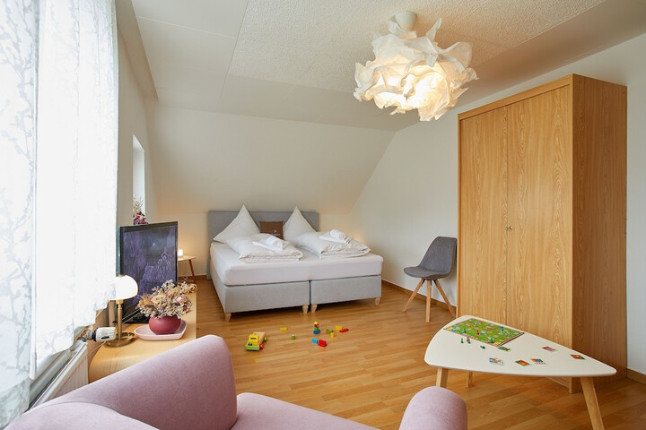 Room 15 of 60