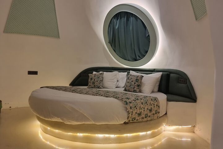 Room 7 of 95