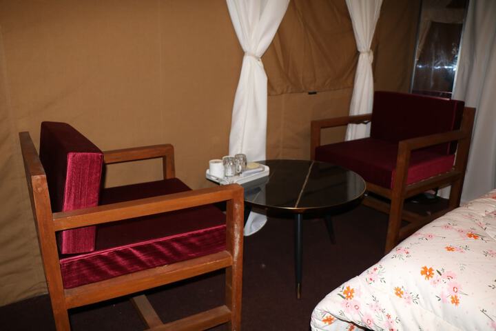 Room 12 of 33