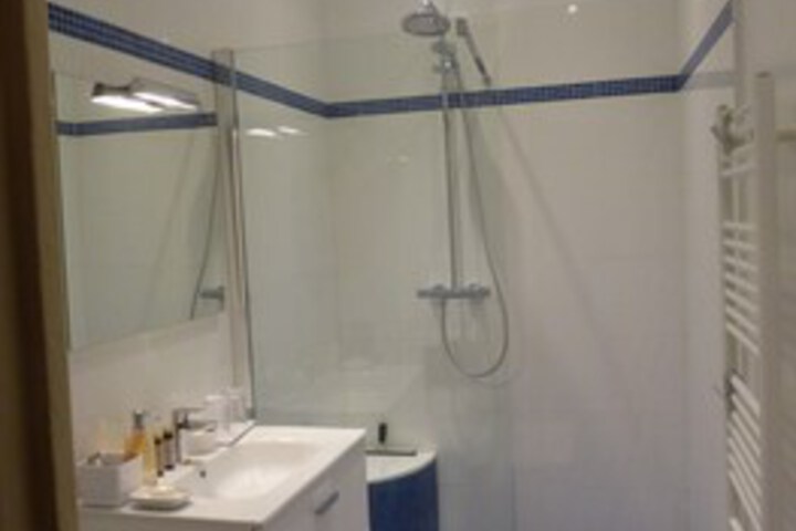 Room 3 of 31