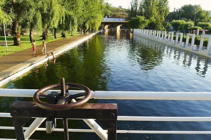 Pools & Facilities