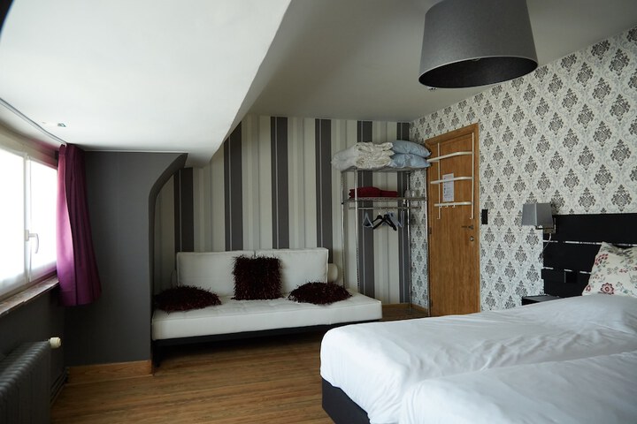 Room 21 of 41