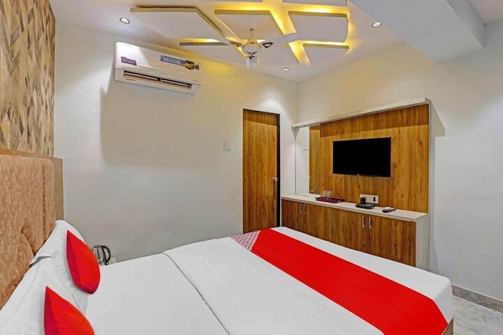 Room 10 of 17