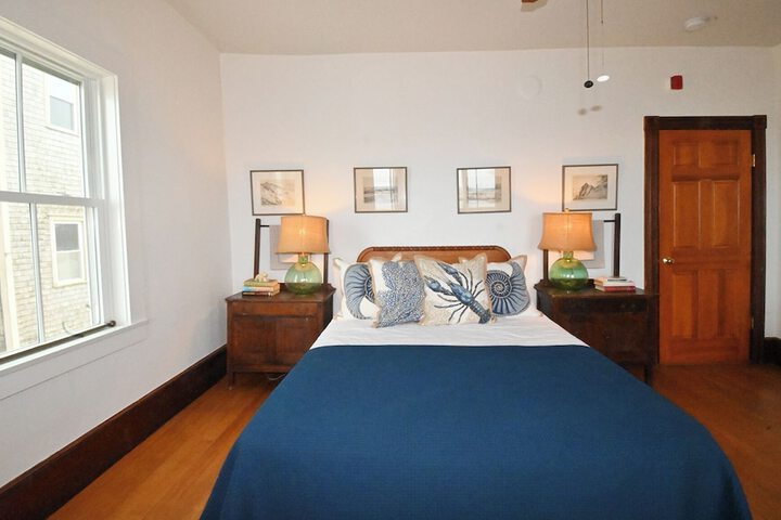 Room 5 of 40