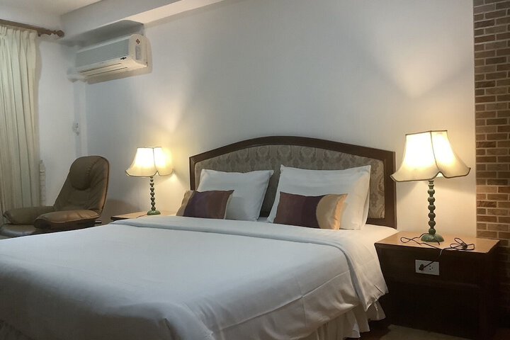 Room 15 of 38