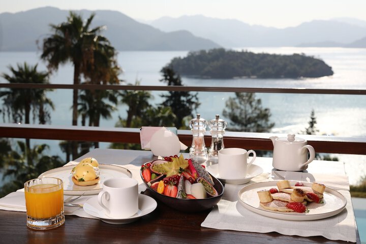 Breakfast/Coffee Service 266 of 320