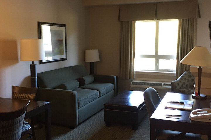 Room 8 of 32