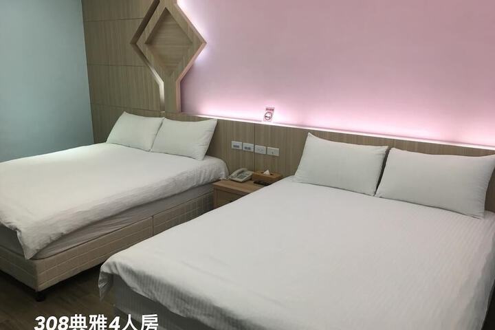 Room 7 of 28