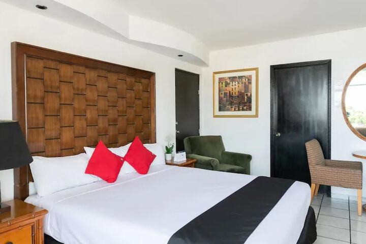 Room 7 of 30