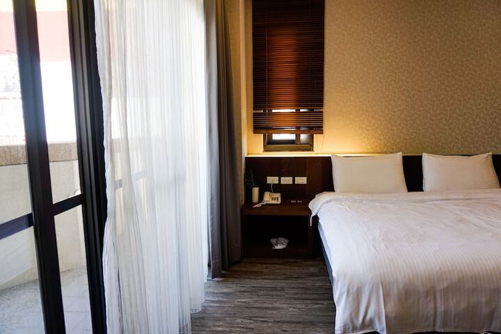 Room 10 of 53