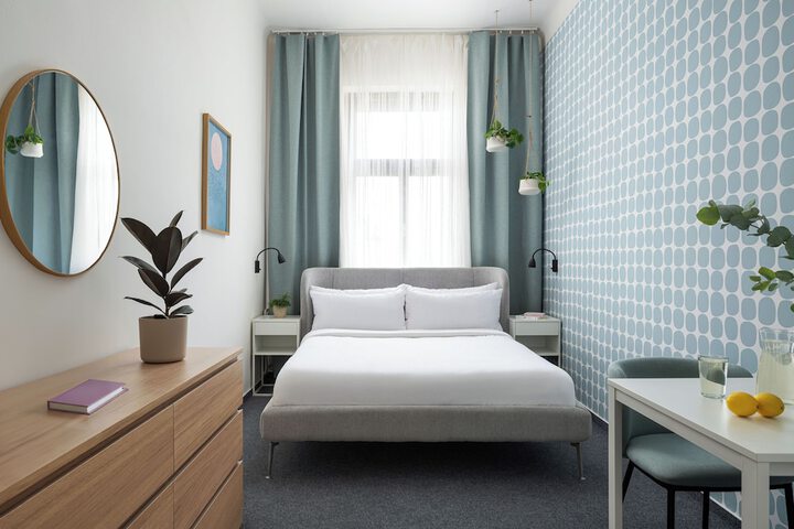 Room 3 of 51