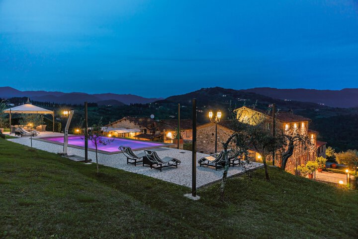 Hotel with Pool
