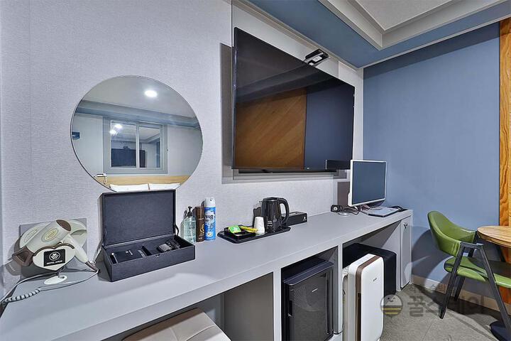 Room 110 of 121