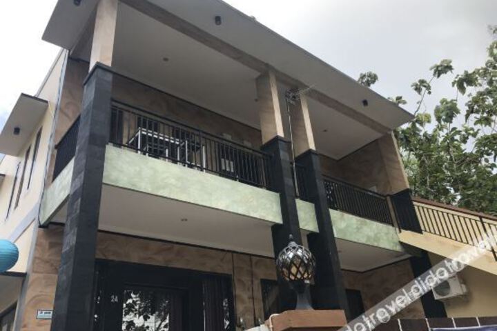 乌鲁瓦图雅顿民宿(Uluwatu Aarden Homestay)