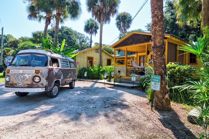 Beachside Boutique Inn – Folly Beach Rooms & Private Cottages
