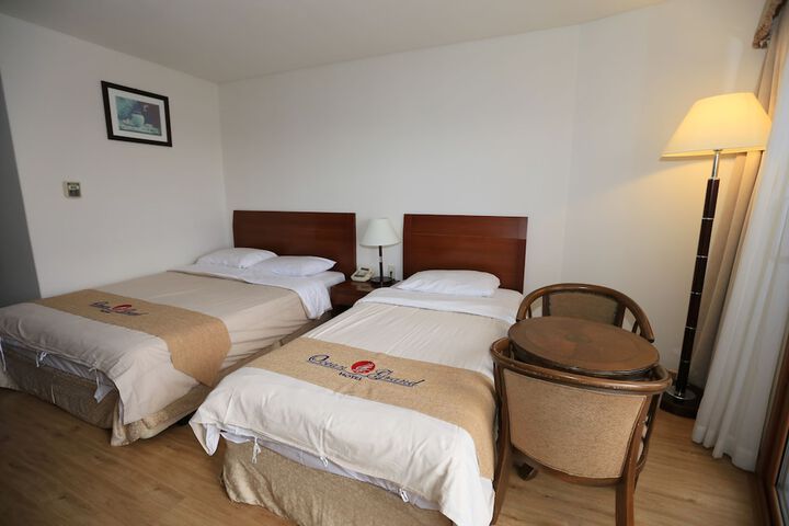 Room 2 of 36